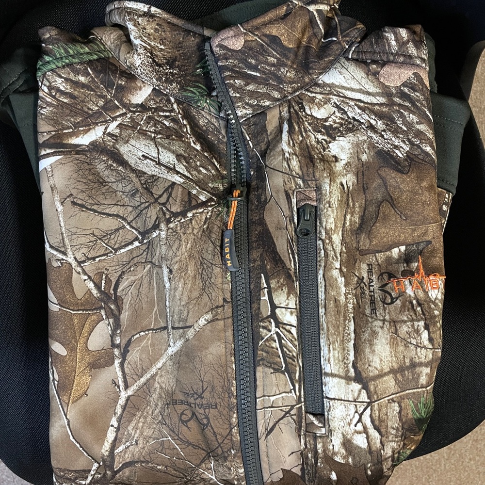 mens habit camouflage jacket
